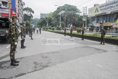 লকডাউন বাস্তবায়নে তৎপর সেনাবাহিনী
