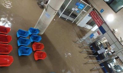 এ বছরও জলমগ্ন চট্টগ্রাম মা ও শিশু হাসপাতাল