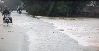 নেতাই নদীর বাঁধ ভেঙে ৫৫ গ্রামের মানুষ পানিবন্দি