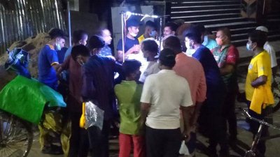স্বাস্থ্যবিধি মানার আগ্রহ নেই কারও