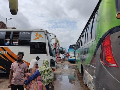 গাবতলীতে যাত্রী চাপ নেই, গাড়িও ছেড়েছে কম