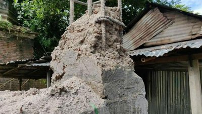 ঢালাইয়ের সময় সিমেন্টের পরিমাণ কম দেওয়া হয়