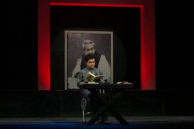ফ্রেমের বাইরে সঞ্চালক তানভীর তারেক