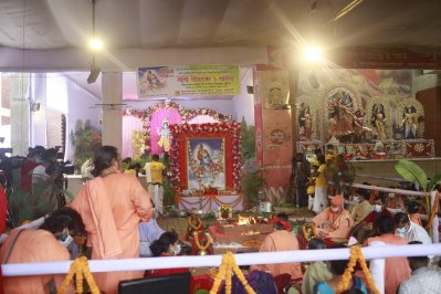 ঢাকেশ্বরী মন্দিরে জন্মাষ্টমী উদযাপন (ফটোস্টোরি)