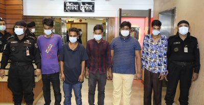 পলাশবাড়ী থেকে পীরগঞ্জ সড়ক: যাত্রীবাহী বাসে ডাকাতির হটস্পট
