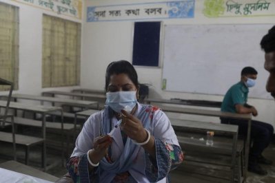 গণটিকায় স্বতঃস্ফূর্ত অংশগ্রহণ (ফটোস্টোরি)