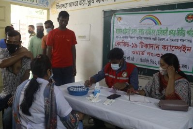 গণটিকায় স্বতঃস্ফূর্ত অংশগ্রহণ (ফটোস্টোরি)