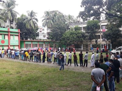 গণটিকায় স্বতঃস্ফূর্ত অংশগ্রহণ (ফটোস্টোরি)