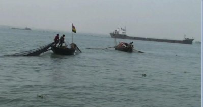 ডাঙায় ফিরছেন জেলেরা