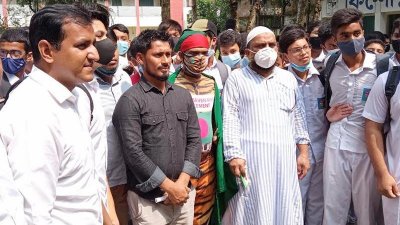 কিশোরগঞ্জে ডেঙ্গু প্রতিরোধ ক্যাম্পেইনে ক্রিকেটার আশরাফুল