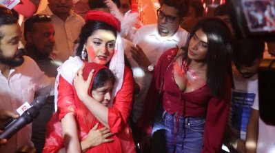 জন্মদিনে প্রিয়জনকে নিয়ে বলছেন পরীমণি