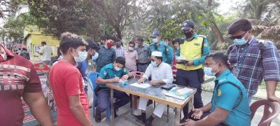 ভাড়ায় অনিয়ম: ৮ বাসের সাড়ে ১৮ হাজার টাকা জরিমানা