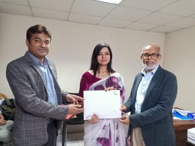 চুক্তিবদ্ধ হওয়ার পর এলিনা