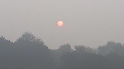 সূর্যের দেখা মিলছে দেরিতে