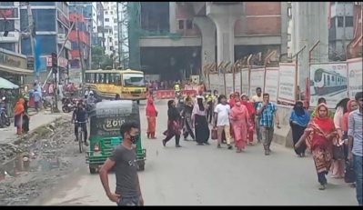 মিরপুরে পোশাক শ্রমিকদের সড়ক অবরোধ