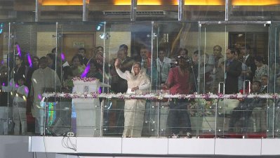 অর্জন অনেক ক্রিকেটে