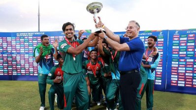 অর্জন অনেক ক্রিকেটে