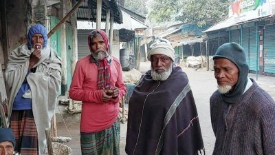 কাজ না পেয়ে ফিরে যেতে হচ্ছে