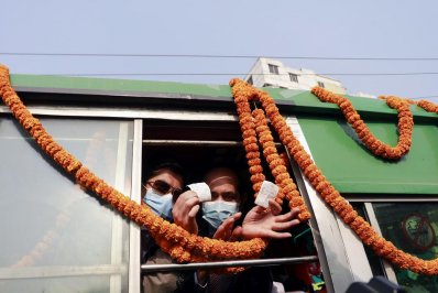 যাত্রা শুরু করলো ঢাকা নগর পরিবহন (ফটোস্টোরি)
