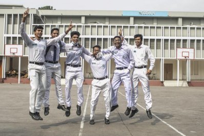 ভালো ফলে উচ্ছ্বসিত শিক্ষার্থীরা (ফটোস্টোরি)