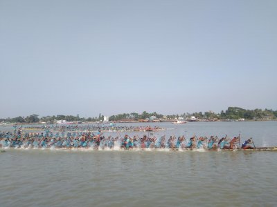 নৌকা বাইচ