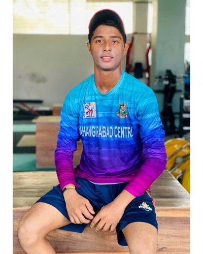 বাবা-চাচা খেলেছেন জাতীয় দলে, জিসানের চোখ সেখানেই