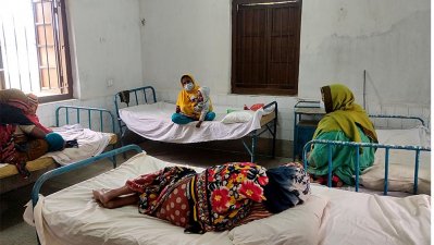 হাসপাতালে বর্তমানে সাত জন রোগী চিকিৎসাধীন রয়েছেন