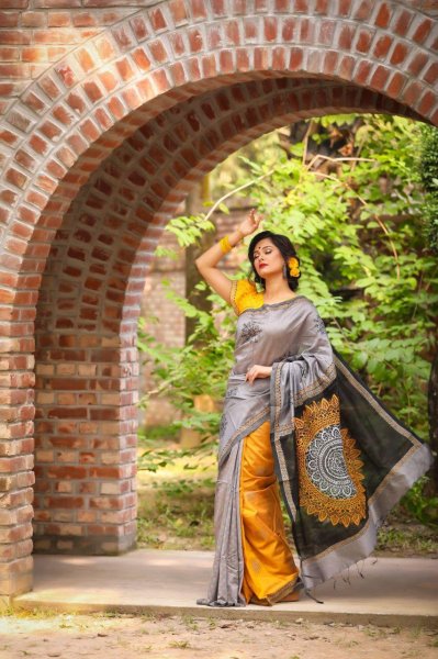 সাতকাহনে বসন্তের পোশাক