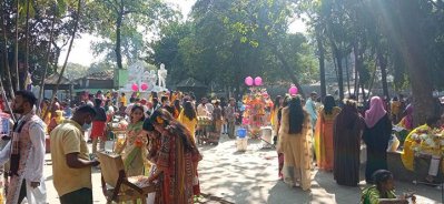 বসন্ত-ভালোবাসার চাদরে মোড়ানো ঢাবি