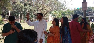 বসন্ত-ভালোবাসার চাদরে মোড়ানো ঢাবি