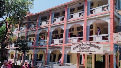 উপকরণের অভাবে অনলাইন ক্লাসের সুবিধা পায়নি ‘বেশিরভাগ শিক্ষার্থী’