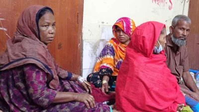 হাসপাতালের ডায়রিয়া ওয়ার্ডে চিকিৎসা নিচ্ছেন আসন সংখ্যার তিন গুণ বেশি রোগী