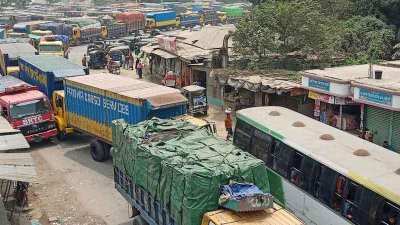 ১৫ ঘণ্টা অপেক্ষার পরও মিলছে না ফেরির নাগাল