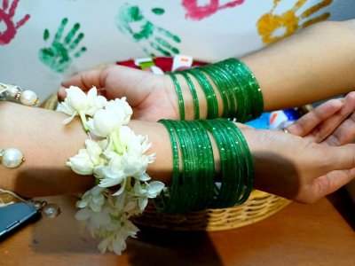 বৈশাখী সাজে