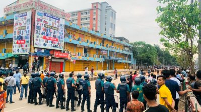 আবারও সড়কে শিক্ষার্থীরা