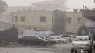 রাজধানীতে বৃষ্টি (ছবি: সাজ্জাদ হোসেন)