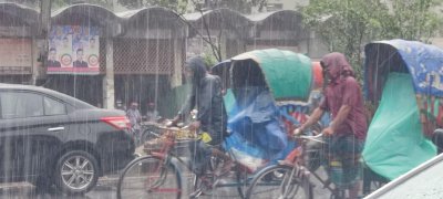 রাজধানীতে বৃষ্টি (ছবি: সাজ্জাদ হোসেন)