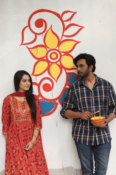 রংমিস্ত্রি মজিদ ও উচ্চবিত্ত লীনার ঘরপালানো গল্প