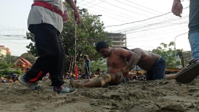 রিংয়ে শ্বাসরুদ্ধকর লড়াইয়ে জব্বারের বলী খেলায় চ্যাম্পিয়ন জীবন