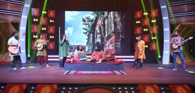 চাঁদরাতে ‘দীপ্ত উল্লাস’