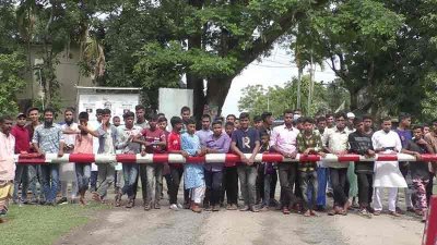 স্বজনদের সঙ্গে দেখা হলেও হয়নি কথা