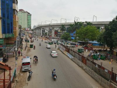 রাস্তায় গণপরিবহনের সংকট