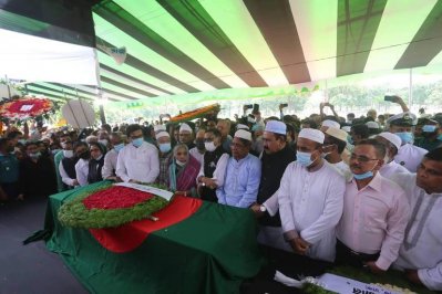 ফজলে রাব্বী মিয়ার প্রথম জানাজা অনুষ্ঠিত