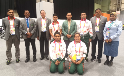 অলিম্পিক অ্যাসোসিয়েশনের সভাপতি ও সেনাপ্রধানের সঙ্গে ভারোত্তোলক দল