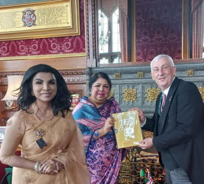 ব্রিটিশ পার্লামেন্টে শেখ হাসিনাকে সম্মান দেওয়ার প্রস্তাব