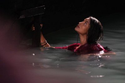 ‘হাওয়া’র একটি দৃশ্যে নাজিফা তুষি