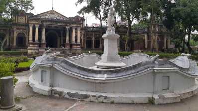 সৌন্দর্য হারাচ্ছে প্রত্নতাত্ত্বিক নিদর্শন শশীলজ