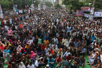 আওয়ামী লীগের হাতে মাত্র একটি অপশন: আমির খসরু