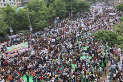 আওয়ামী লীগের হাতে মাত্র একটি অপশন: আমির খসরু