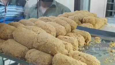 বিদেশেও বাড়ছে রাজবাড়ীর ক্ষীর চমচমের কদর